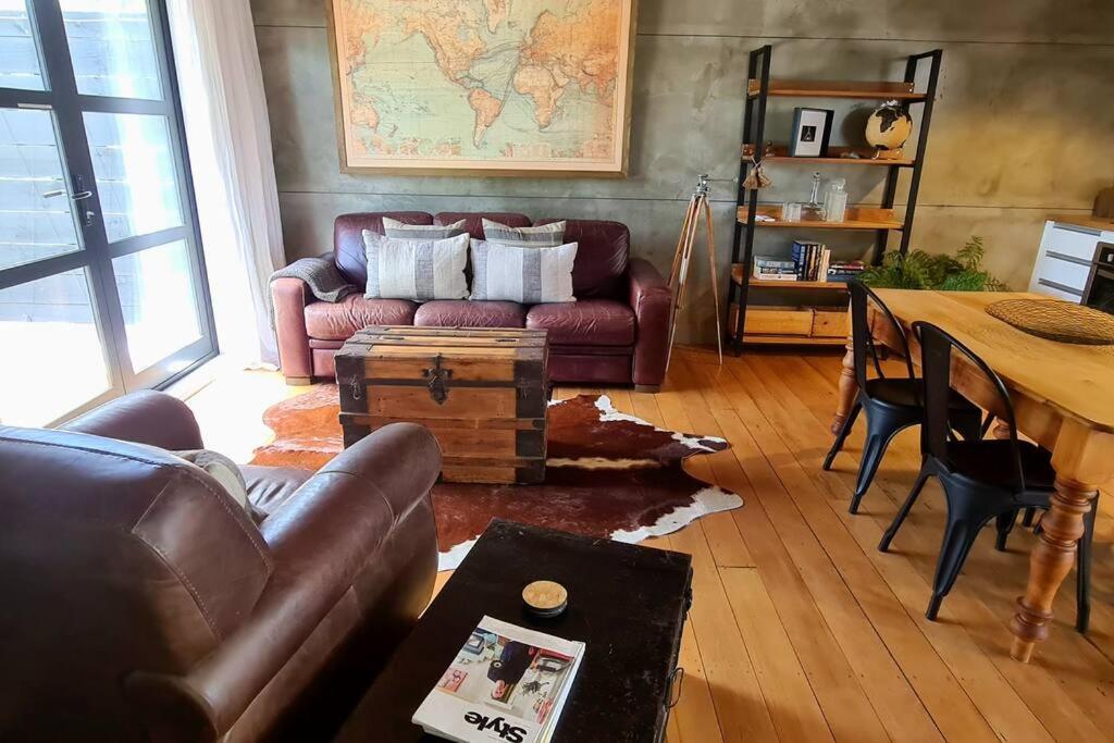 Apartment 4 - Haddin Court - Chic Ny Loft Style بلينهايم المظهر الخارجي الصورة